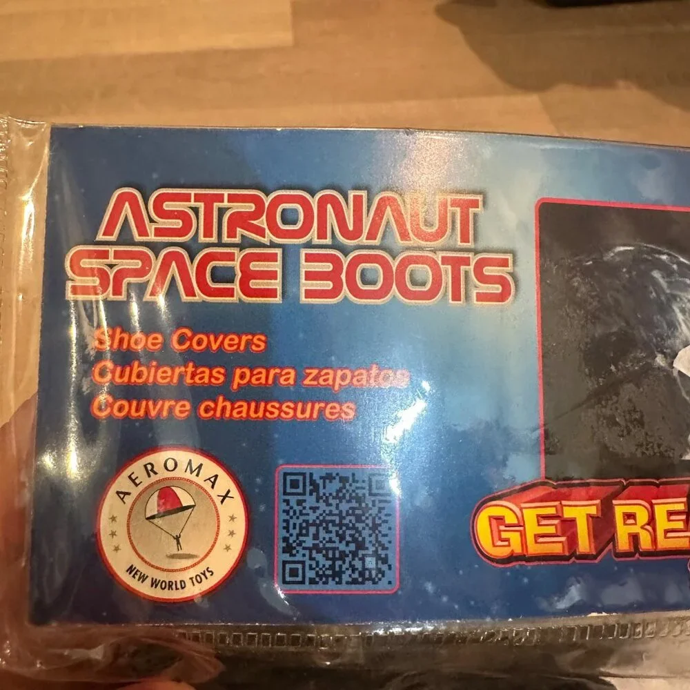 NASA ASTRONAUT KIDS HALLOWEEN COSTUME AND BOOTS SMALL 4-6 YEARS